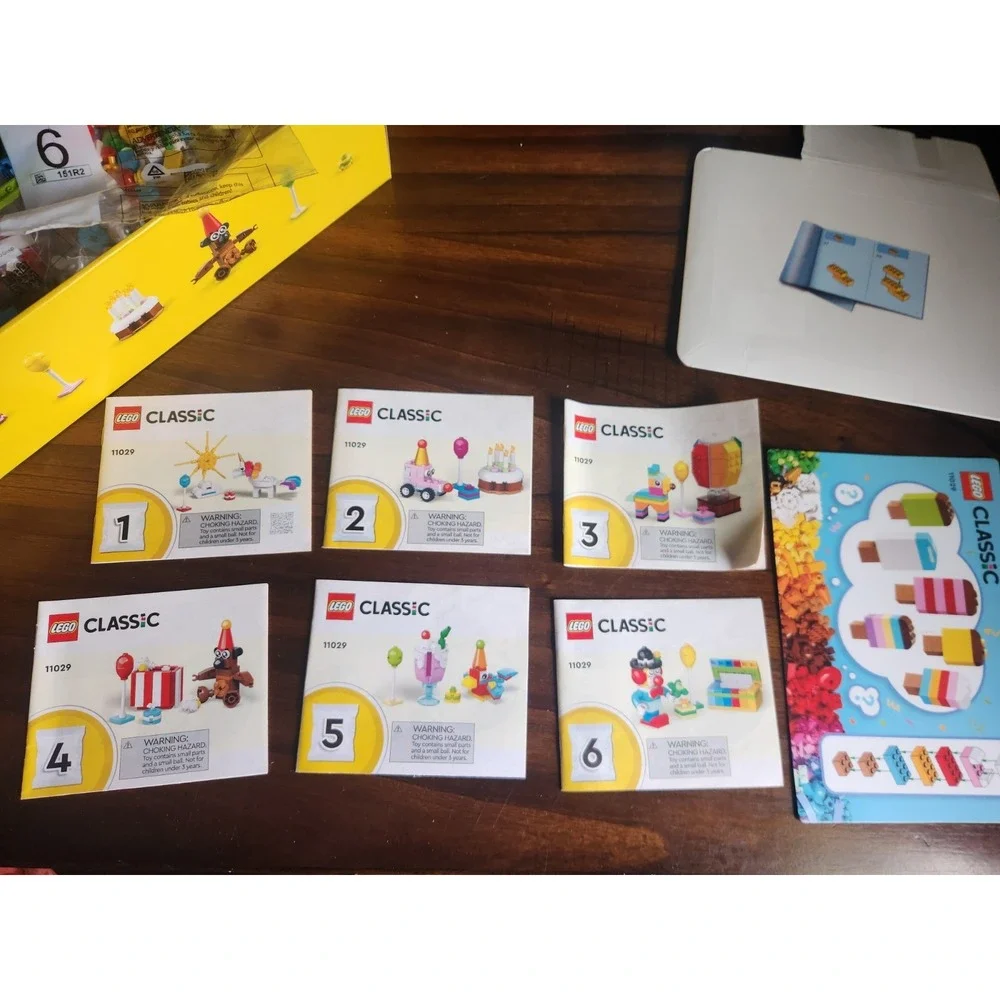 LEGO CLASSIC: Creative Party Box 11029 *New* Sealed bags* Read info. Retired!
